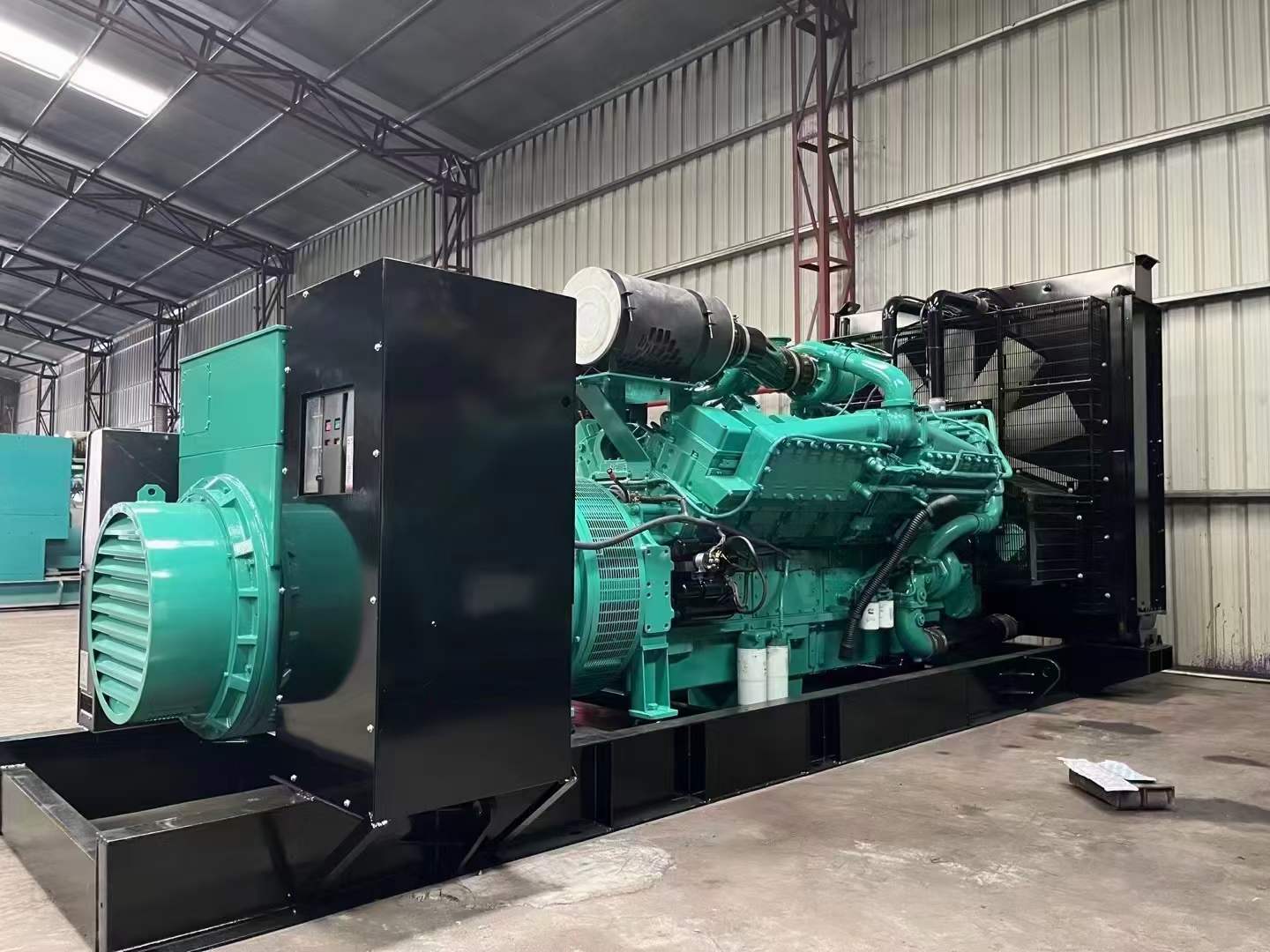 泉山如何降低 800kW 柴油发电机输出电流的波动？