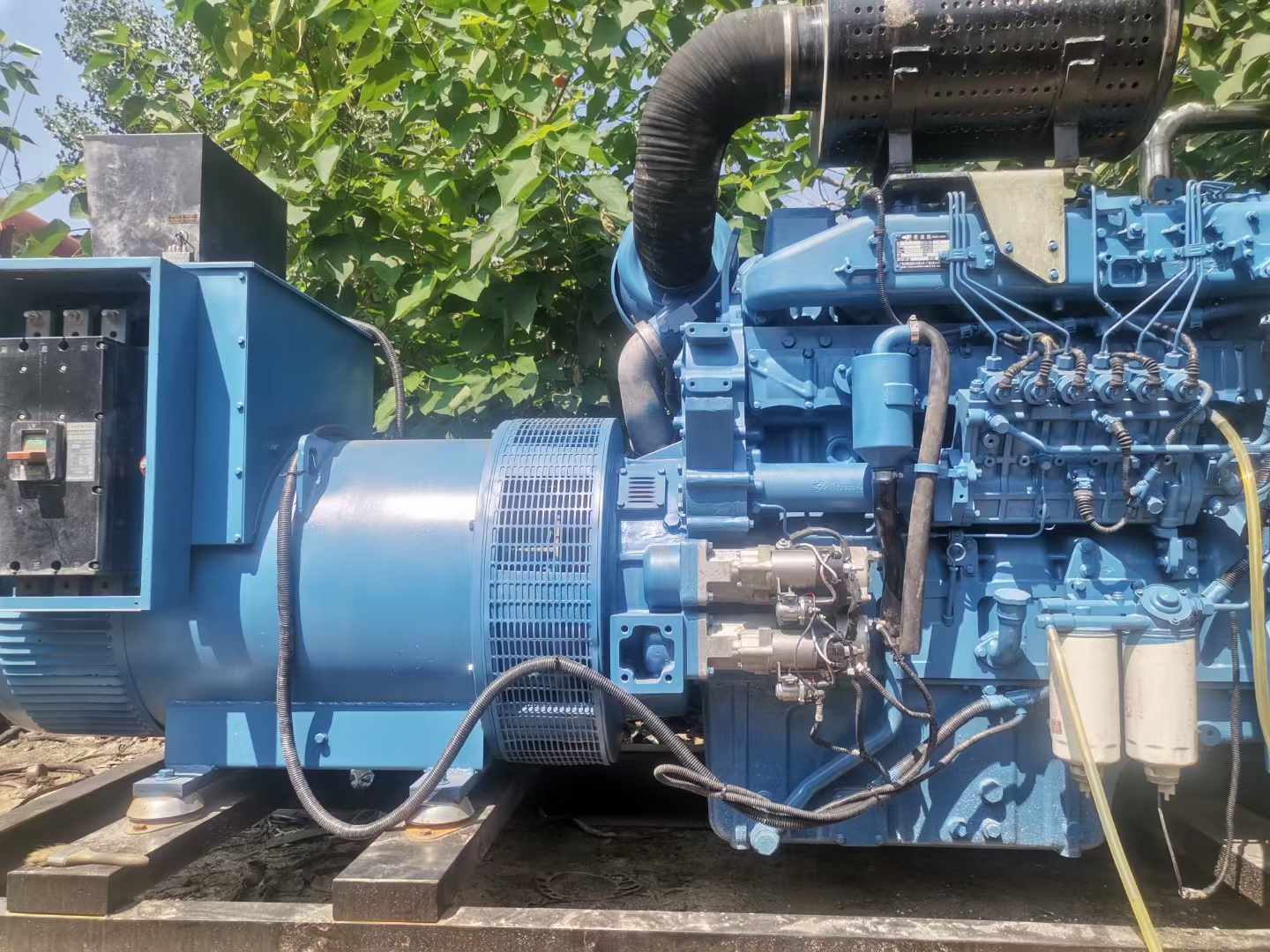 泉山详细说明降低 800kW 柴油发电机输出电流波动的方法