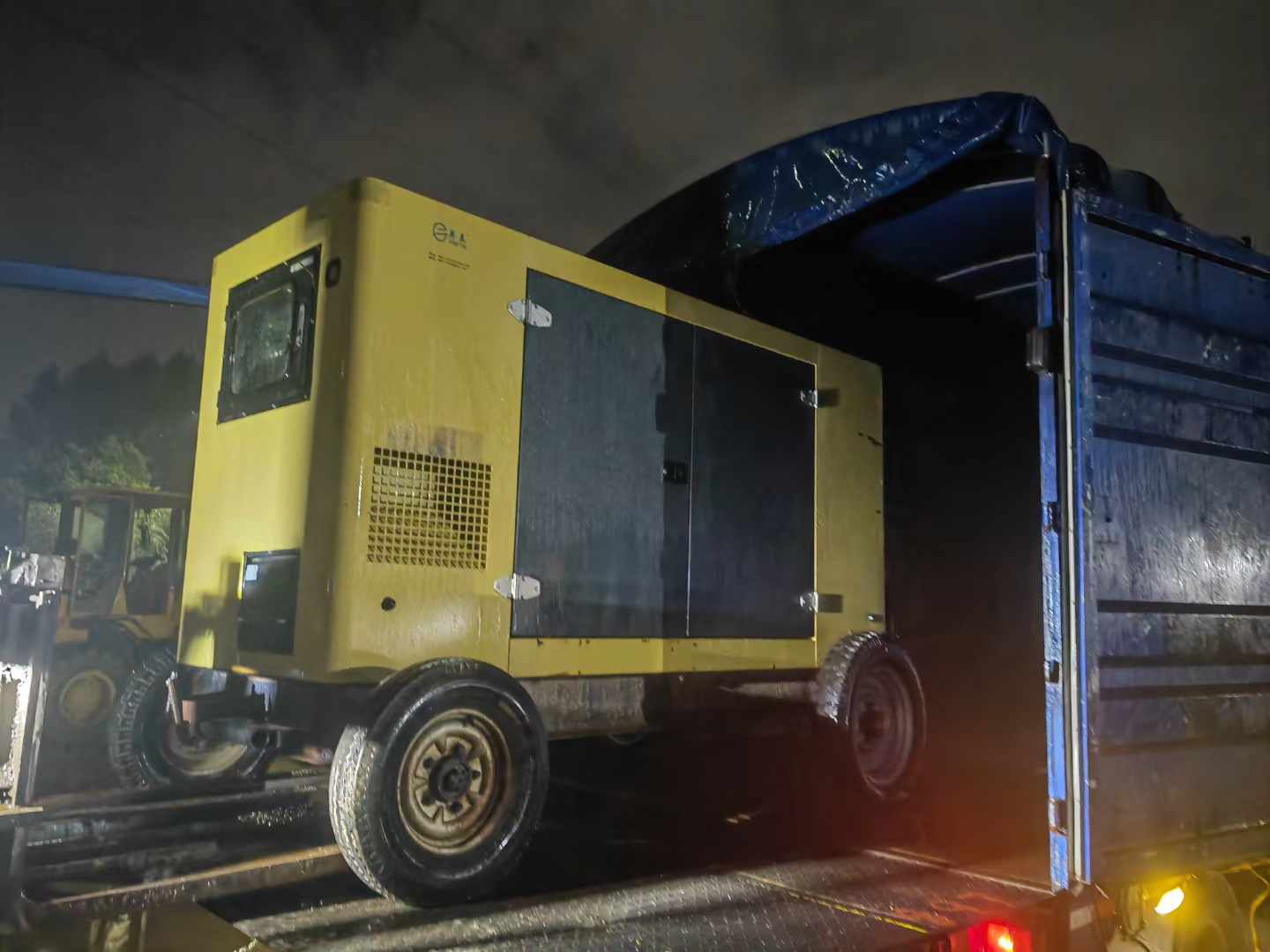 泉山发电机出租空气中敷设电缆的载流量和环境湿度有关系吗？