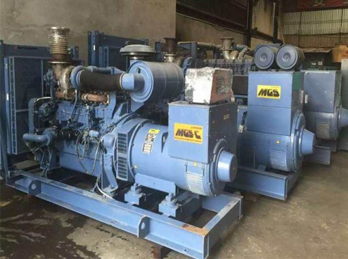 泉山发电机组带负载降电压是什么原因照成的？