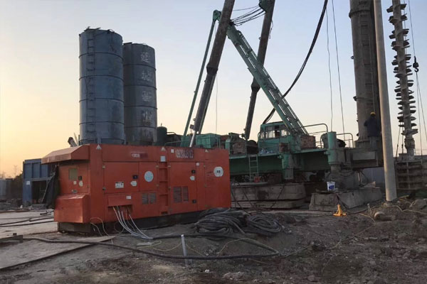 泉山如何检查发电机组燃油系统的密封性？