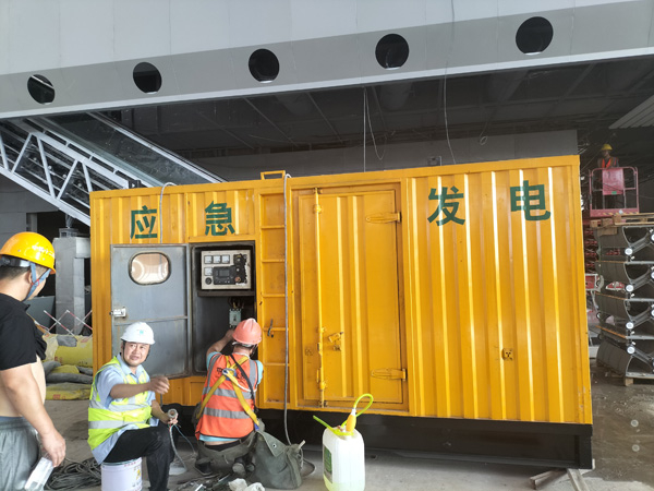 泉山怎样判断空气滤清器是否需要更换?